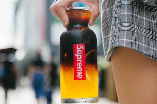 supremetea联名燕之冠潮饮改行做燕窝