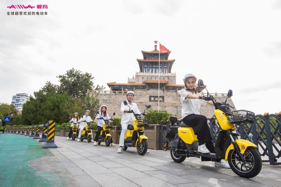 (图注:爱玛礼物n110)