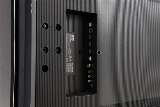 免主机玩3a tcl98q6e超大巨幕成游戏最佳拍档