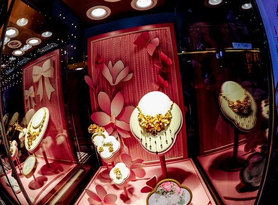 新战略 新升级 新德诚 德诚系惊艳亮相珠宝展