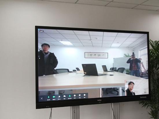 效率与美感的融合:thinkvision智能会议大屏实测