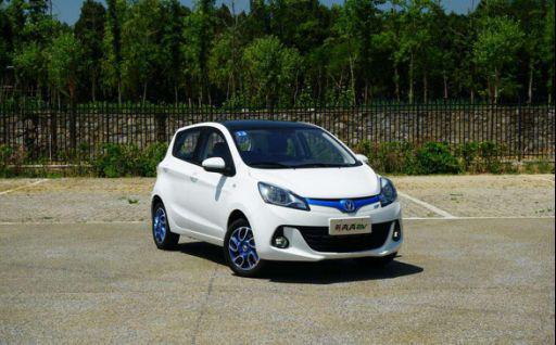 回头率完爆奔奔ev金彭s70霸气来袭