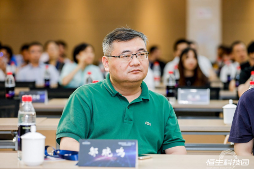 "语音落下,杭州市科学技术局高新处处长郑云良,余杭区委组织部副部长