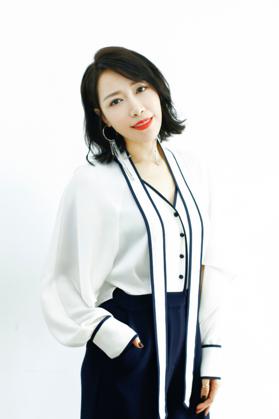 (王铮亮)(黄龄)(李炜铃)除此之外,音乐剧演员,歌手李炜铃,戏剧演员