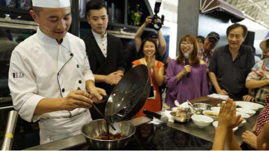 健康养生 拾久餐厅是新京菜代表人物,厨艺界灵魂大师段誉一手打造,他