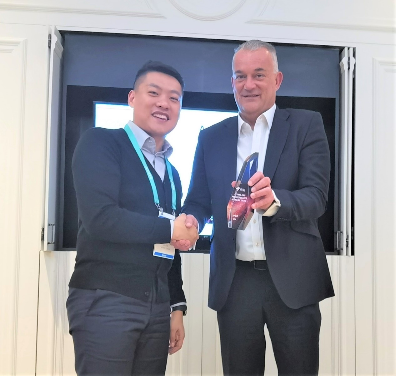 京东,amd高层聚首ces谈合作 销量增长,新品合作,三项大奖看点十足