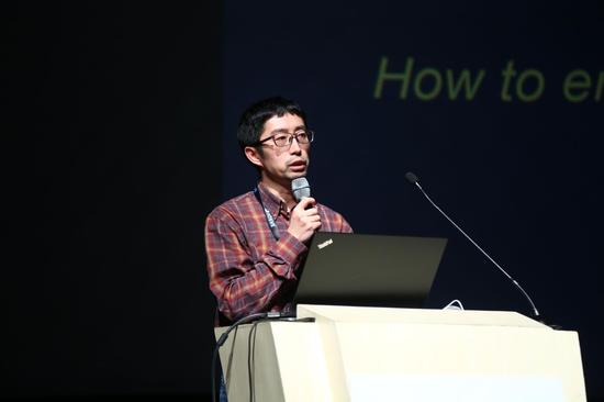 研究院网络图形组首席研究员童欣博士的演讲引发了在场观众的阵阵惊叹