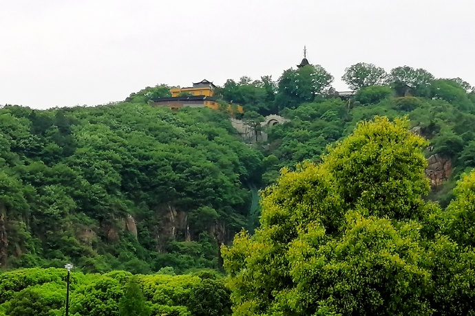 200421在灵岩山景区内