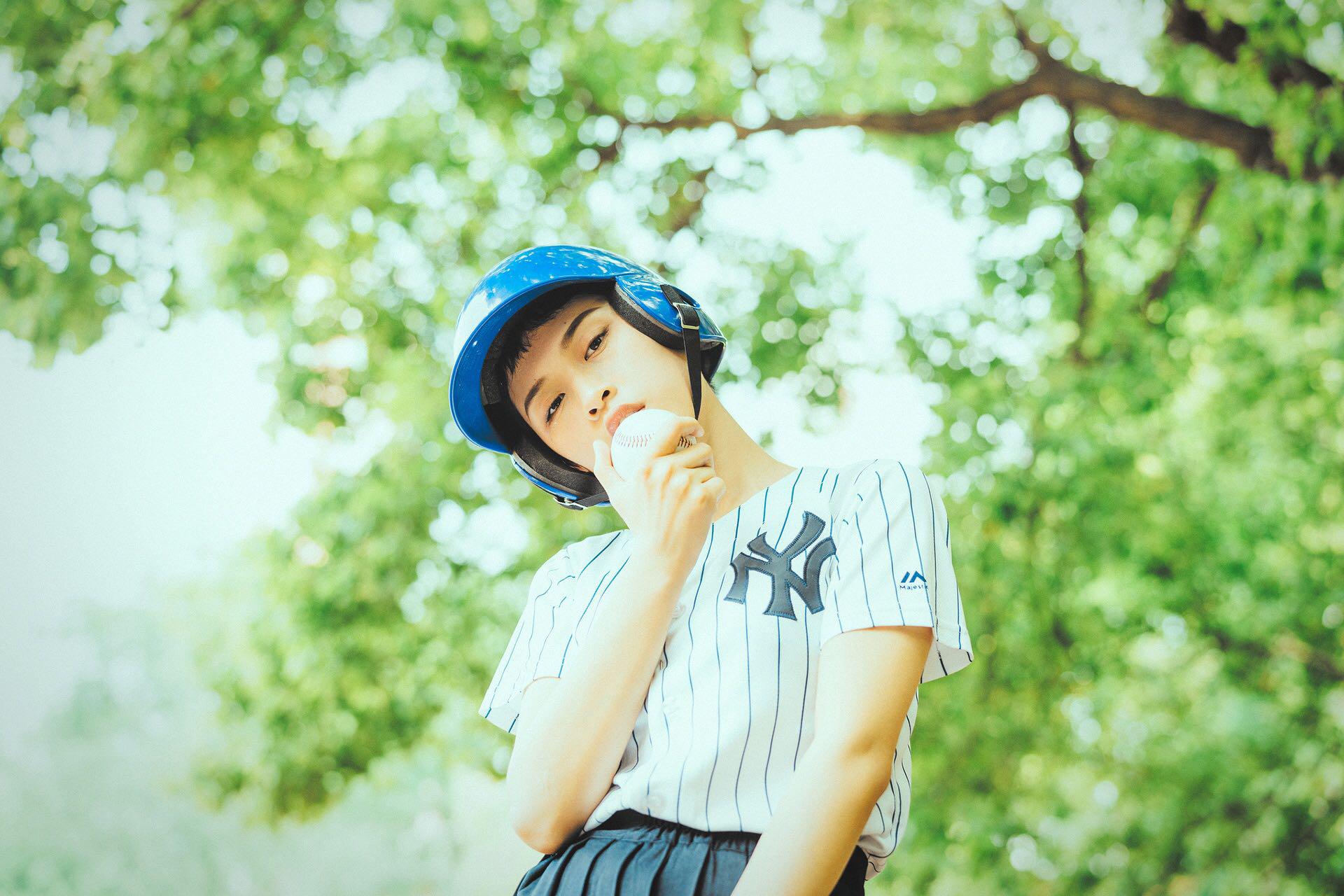 可爱的棒球女孩儿