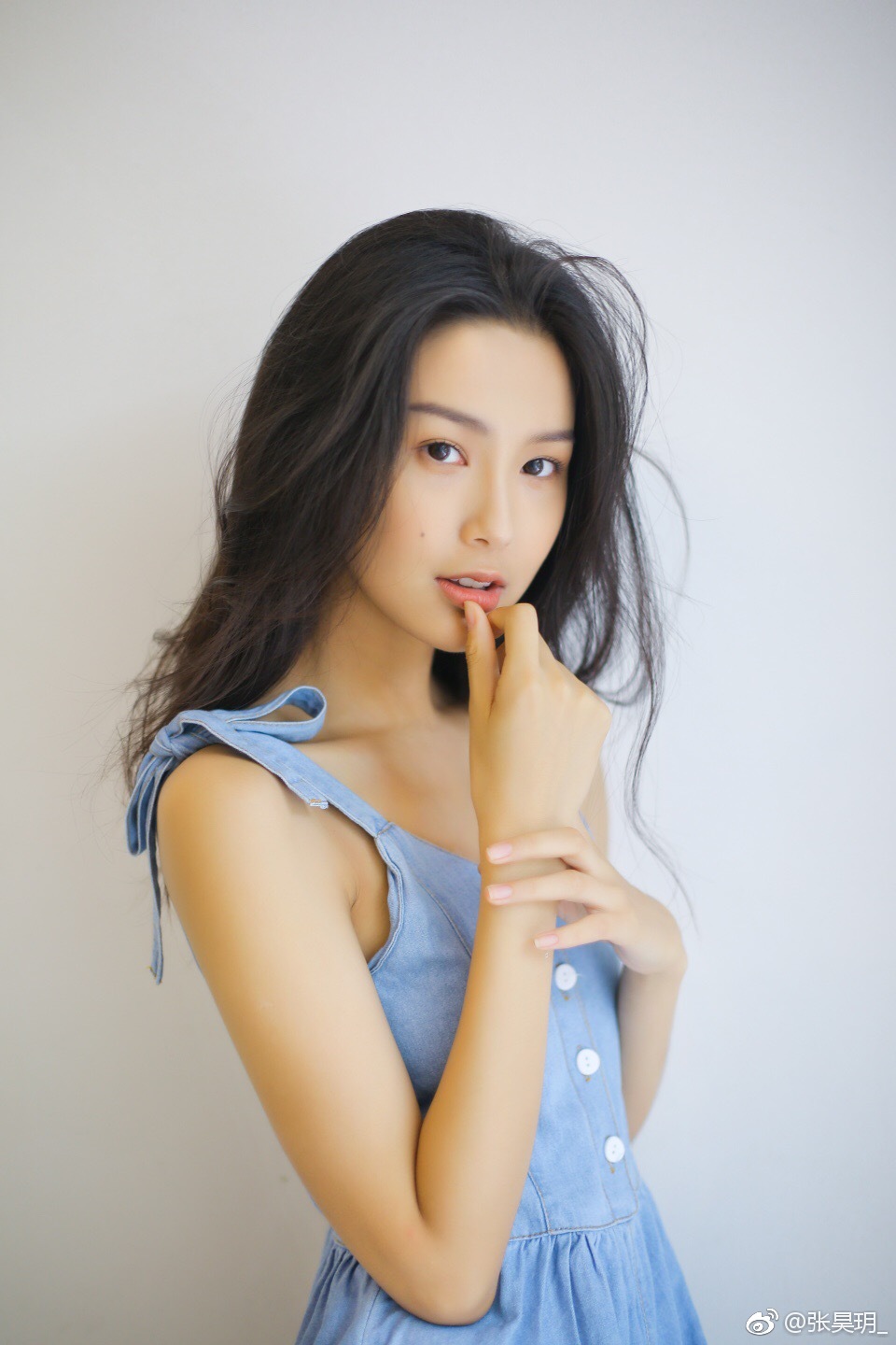 当代国画家徐鹤推荐~高颜值美女摄影插画锁屏壁纸