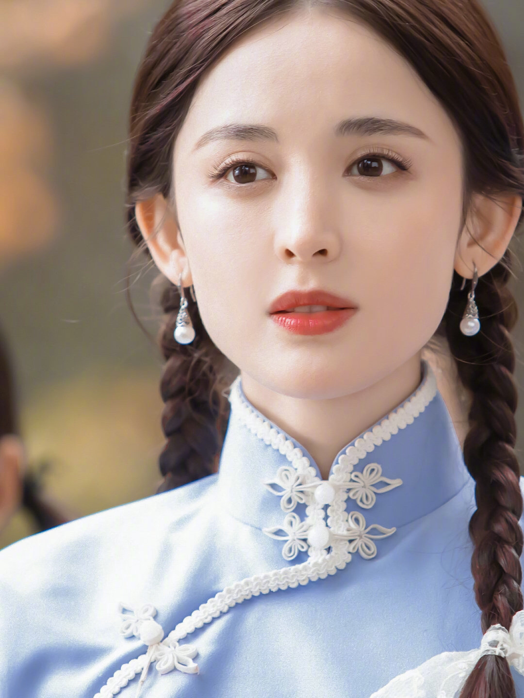 古力娜扎民国造型美出新高度,清新亮丽少女感十足!