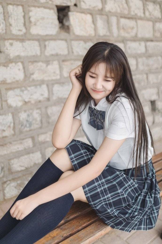 已经长发及腰的美女小姐姐,谁人会是那个幸运儿.