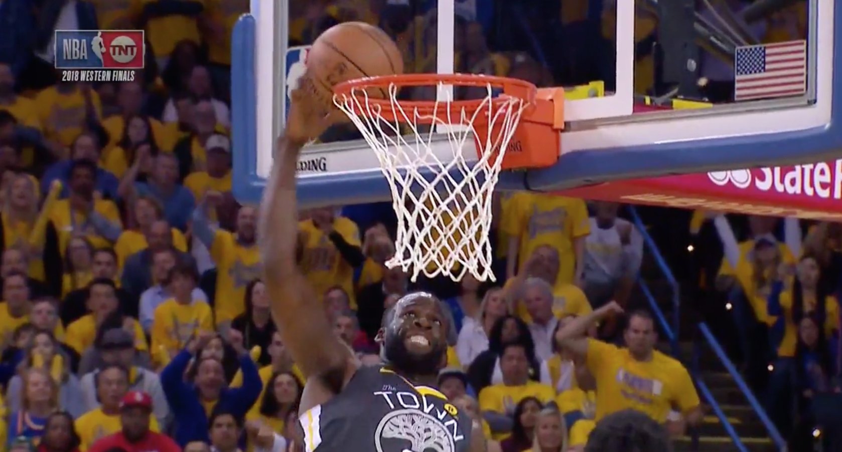 追梦格林这个扣篮表情亮了