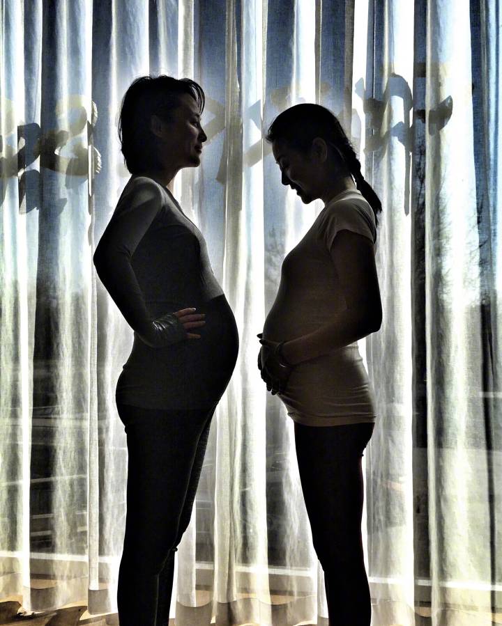 蒋勤勤晒孕肚照