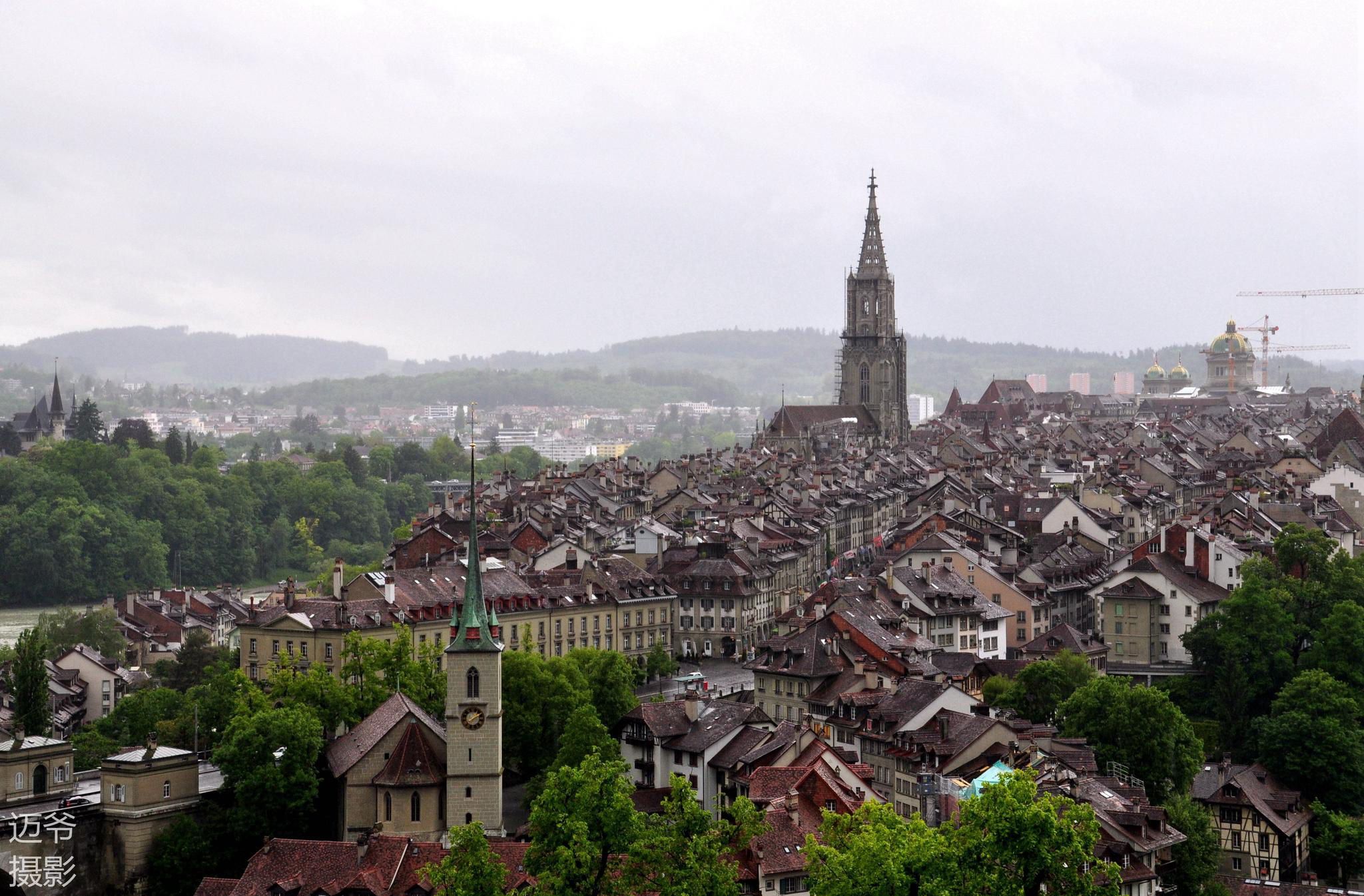 迈爷摄影作品欣赏-俯瞰伯尔尼老城【原创摄影】