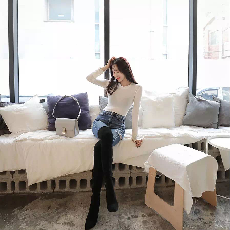 韩国模特金惠美,紧身牛仔裤,凸显身材