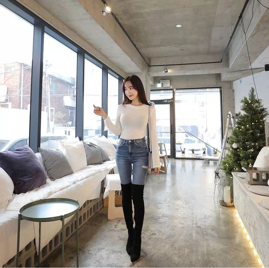韩国模特金惠美,紧身牛仔裤,凸显身材