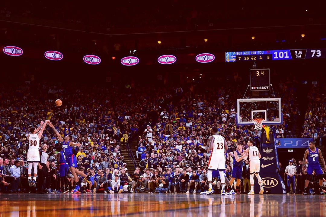 金州勇士现场直播精彩赛事全程呈现球迷狂欢盛宴