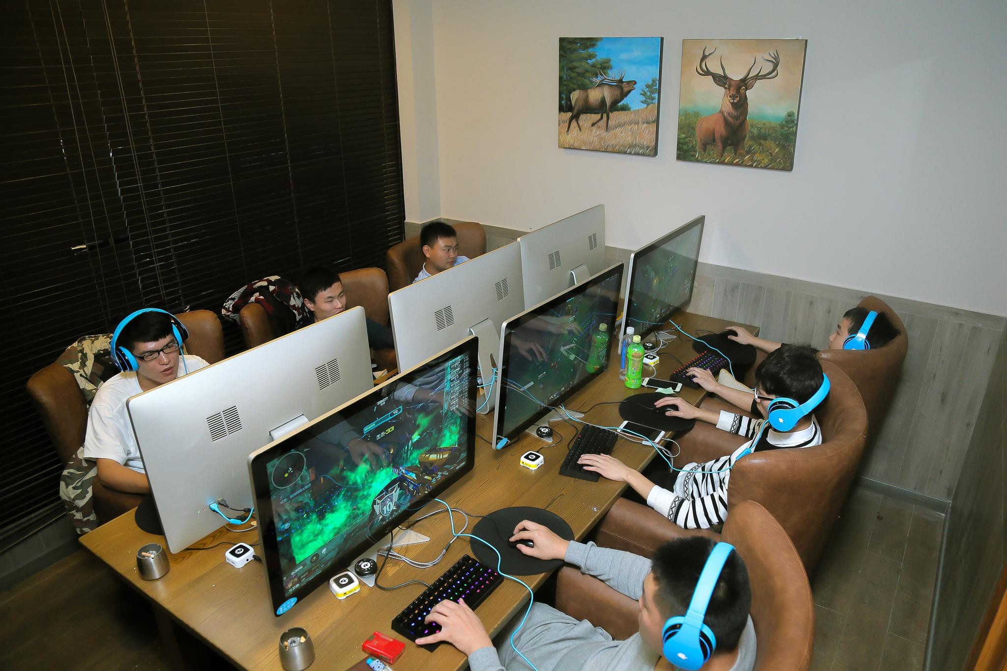 电竞进入快车道 网吧赚钱吗?