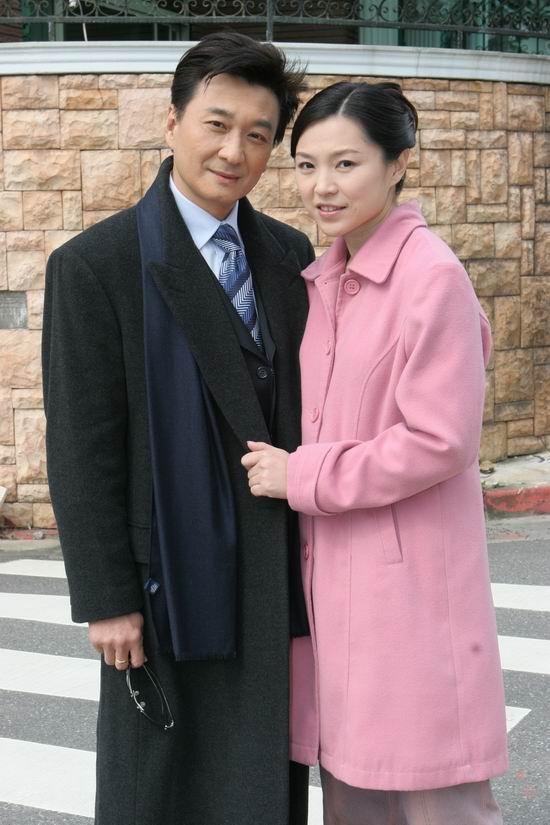 戴立忍情史:前任林青霞二代,现任吃小17岁嫩草