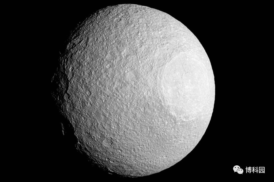 星系近邻 ngc 6503距离地球约1800万光年,这听上去似乎是一个遥远到