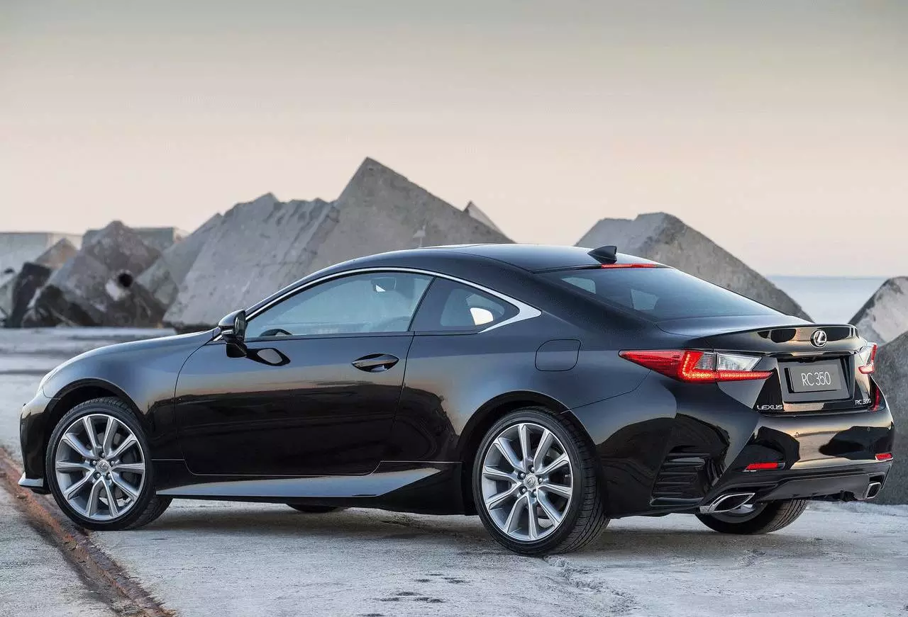 40岁前买人生第二台车,这些双门轿跑值得考虑!