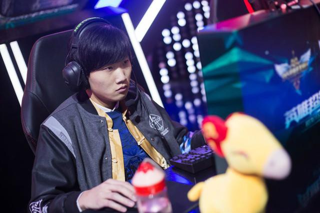 lol伞皇大秀身材竟可以超过死亡宣告