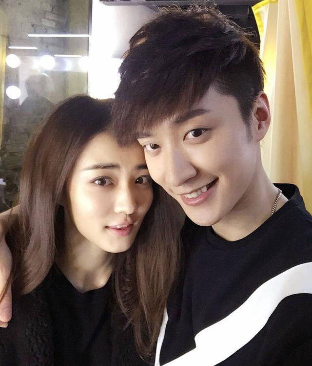 28岁乔任梁突逝 深藏眼线的忧郁气质暗示了他的命运结局