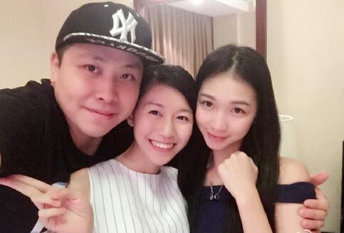 会弹吉他的男生从不缺女朋友,女生争着上位|郝浩涵|吉他|男生_新浪