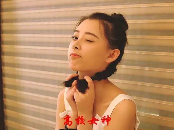陈思成酒店夜会美女,另一女生是最美艺考生刘芷微
