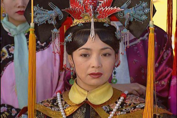 当年《还珠格格》捧红了一众演员,但她却沦落到只能演村妇