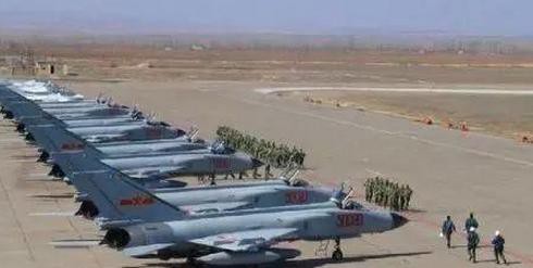 歼20服役成军的时代: 中国领空还需要歼8吗?