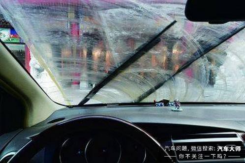 雨刮器刮不干净,还有异响和跳刷?5步解决
