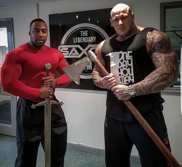 巨兽马丁福特的肌肉又变大了,不得不换座驾载女儿玩