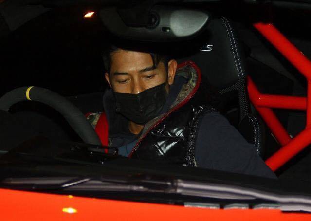 郭富城驾240万跑车现身铜锣湾