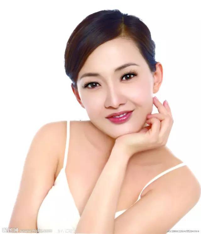 她是《闯关东》里的大媳妇那文.