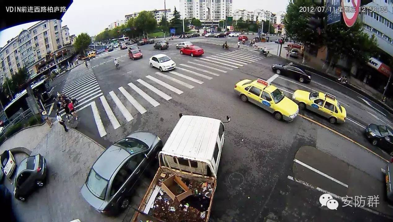 平安城市监控立杆常见要求:1,一般的城市道路监控立杆均按照高6米横臂