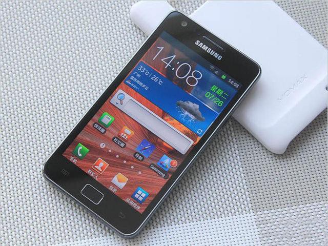 三星,著名的手机品牌厂商.而其在2011年上市的i9100.