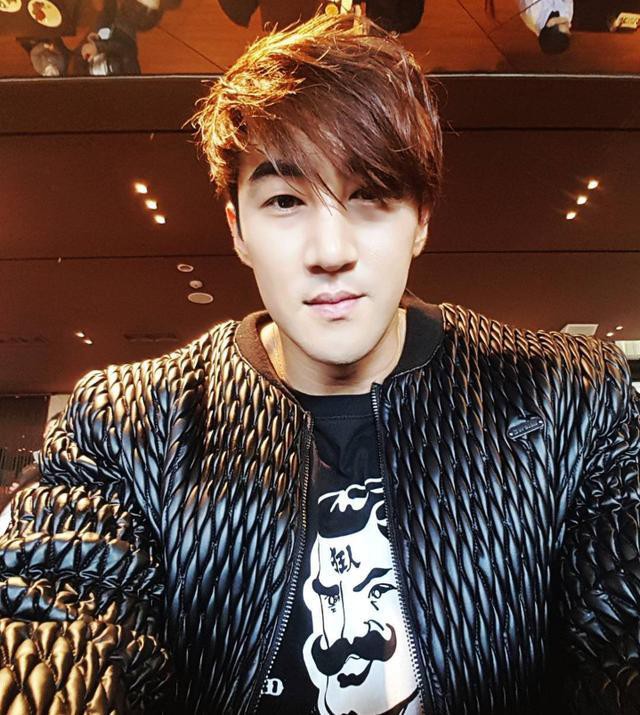 时下健身房的肌肉男,紧致身材女都成为大众追求的健身目标!