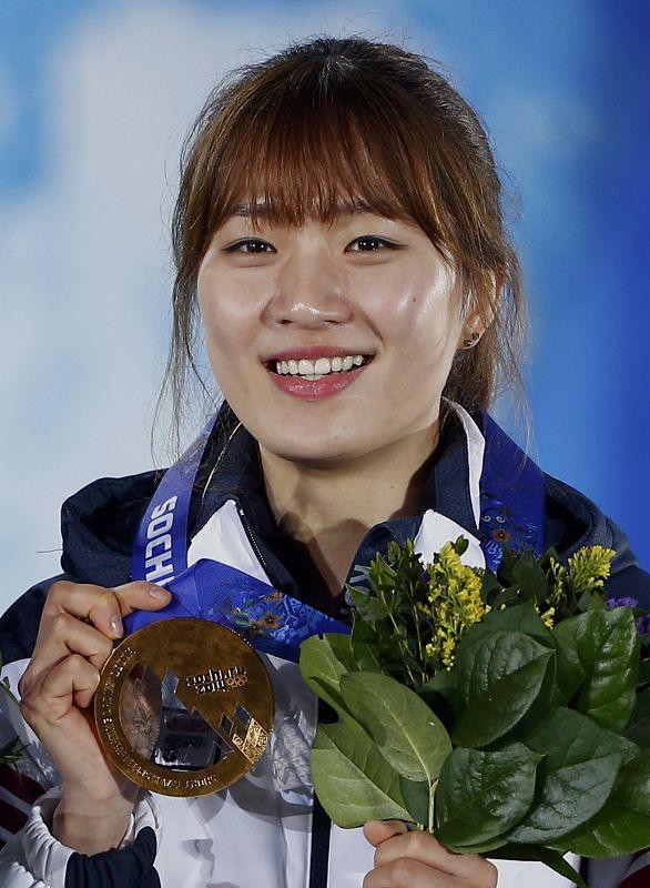 2017年亚冬会已经结束了,但韩国短道美女朴升智在一次网络直播的过程