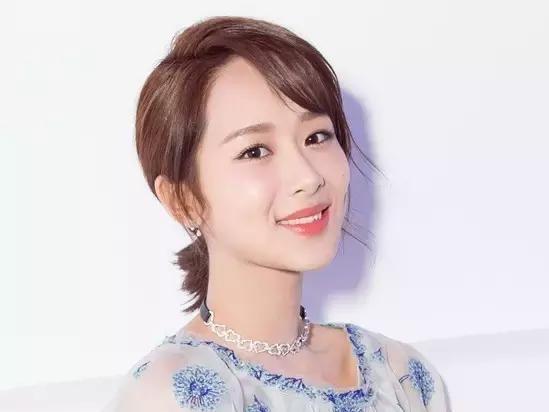 衬肤又显白的发色,郑爽唐嫣杨幂都染了!