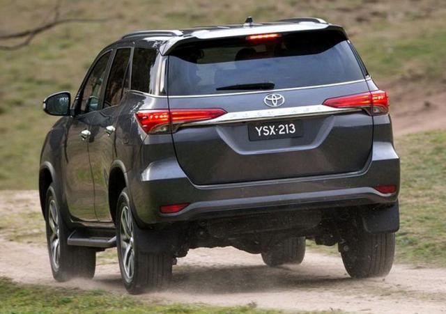 丰田硬派suv,非承载式车身,全进口比霸道少3万