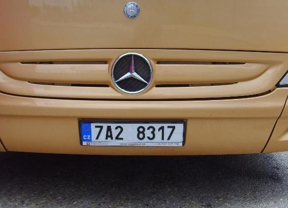 世界各国汽车牌照,最后一张车牌价值一亿