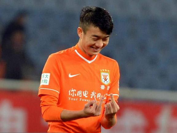中超恶人被驯服 已成鲁能后防中坚 他离国足还多远?