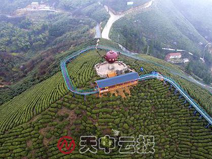 西九华山上饱览山色美景