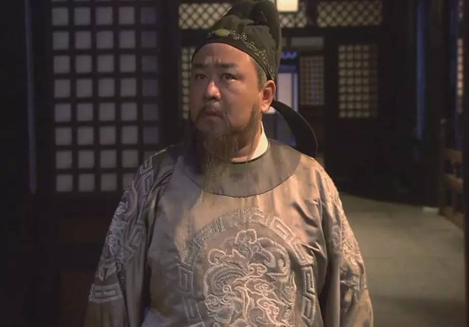 不过后面那版确实看了几集就弃了~ 梁老师版狄胖