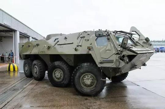 这是德国"狐"式8×8装甲车?