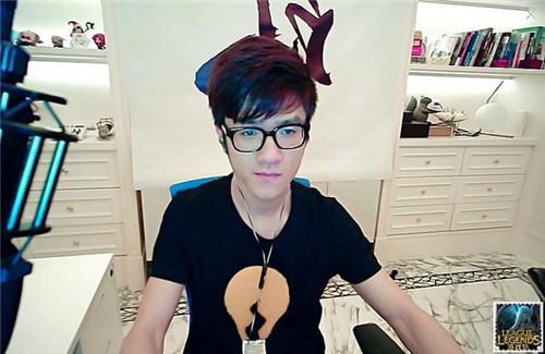 萌妹眼中英雄联盟男主播颜值排行 怎样的男人最帅?