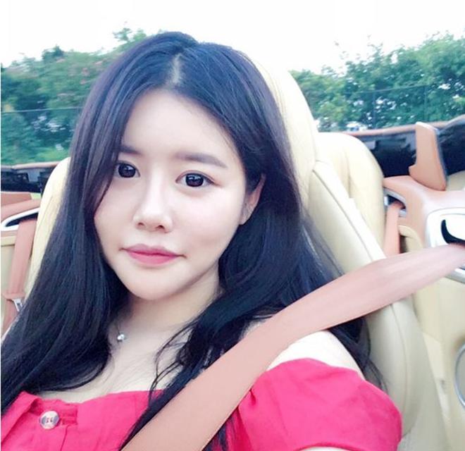 就被国外媒体转载引用,在一片压倒性对姜至鹏谴责的评论里,却有那么几