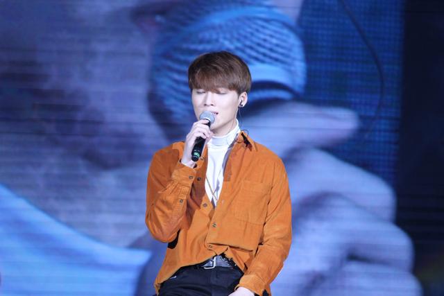 俞更寅最特别的微笑最特别的他